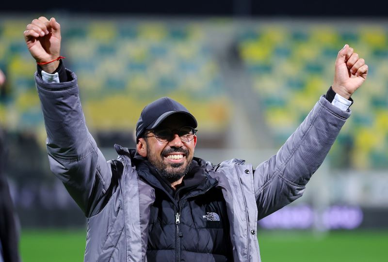 Φρενοκομείο θα τους στείλει ο σενιόρ Λοσάδα! 