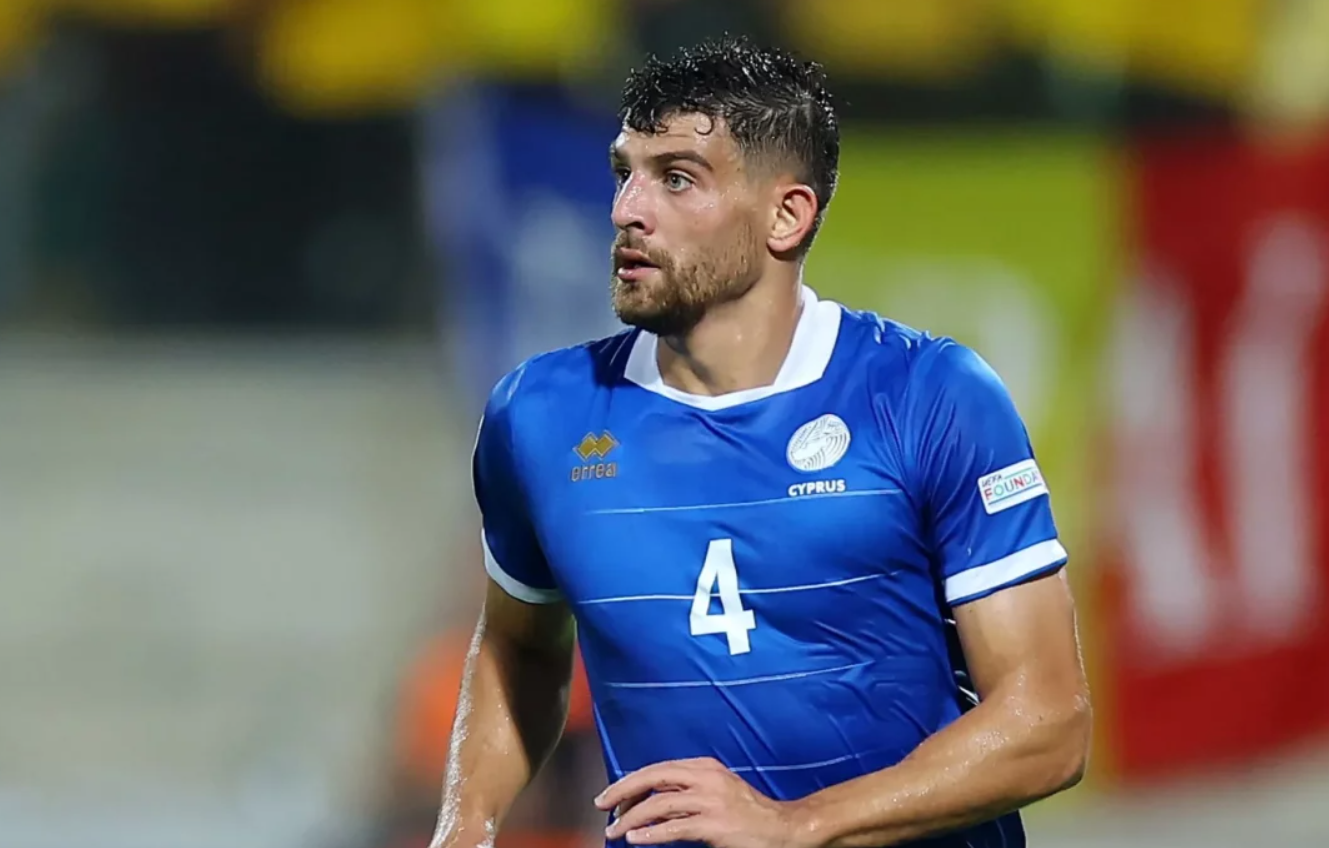 Ανακοινώνει Νικόλα...