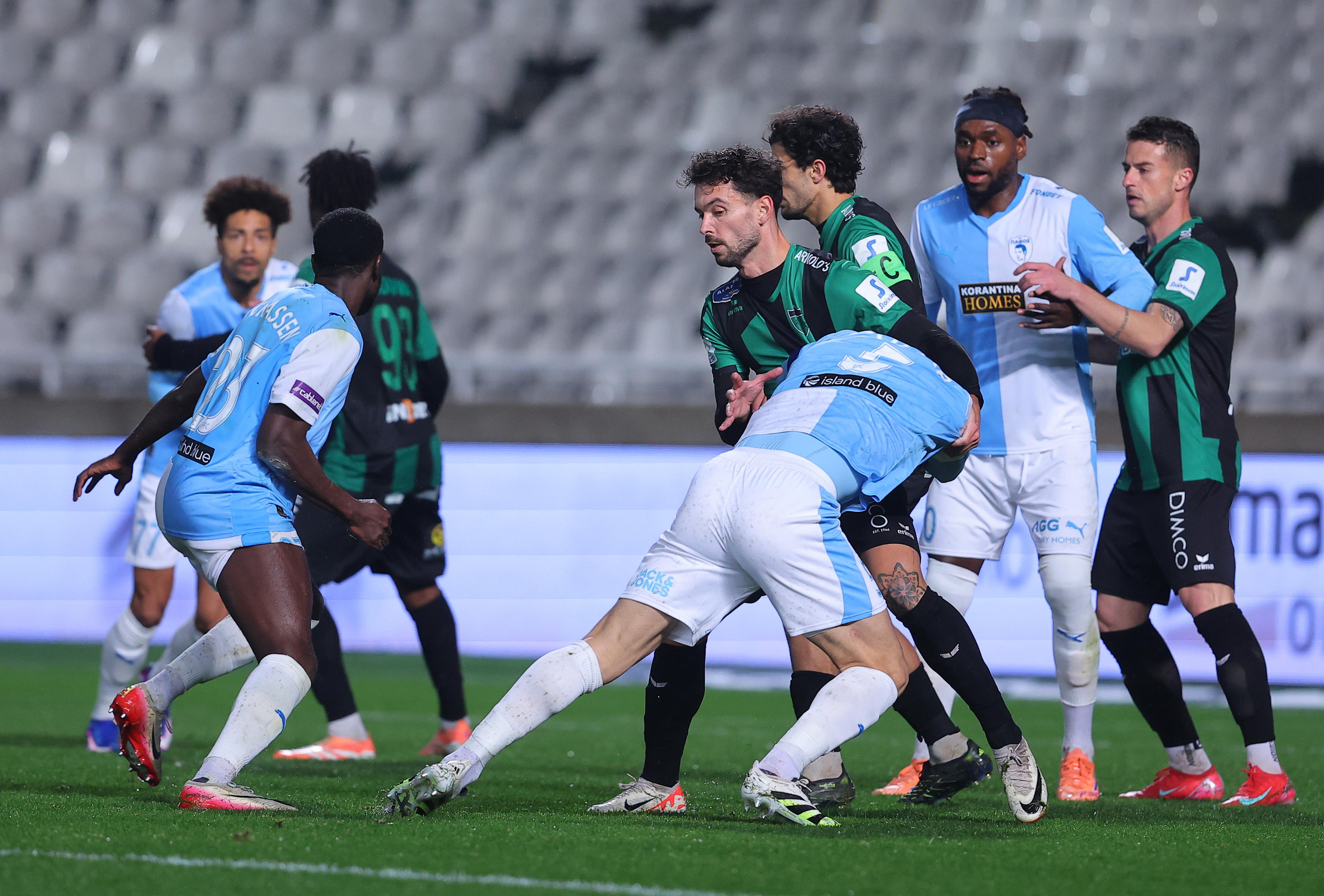 ΤΡΙΤΩΣΕ το ΚΑΚΟ, κι άλλο ΠΡΟΒΛΗΜΑ - Κρατούσε το κεφάλι του ο Θελάδες!