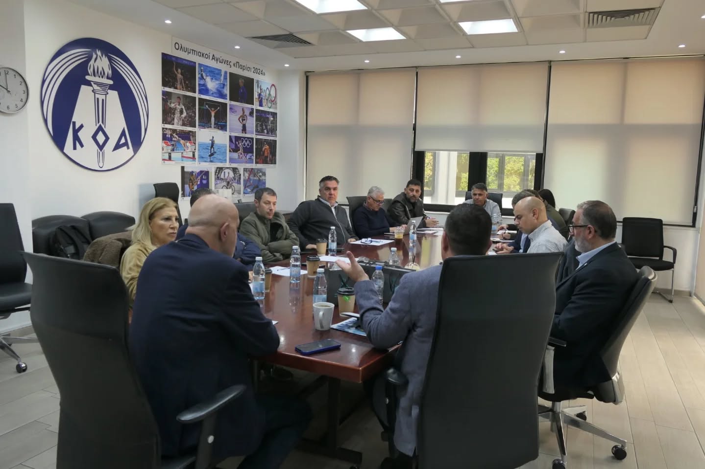 ΠΑΦΟΣ: Συνάντηση με ΚΟΑ για το γηπεδικό (ΦΩΤΟΓΡΑΦΙΕΣ)