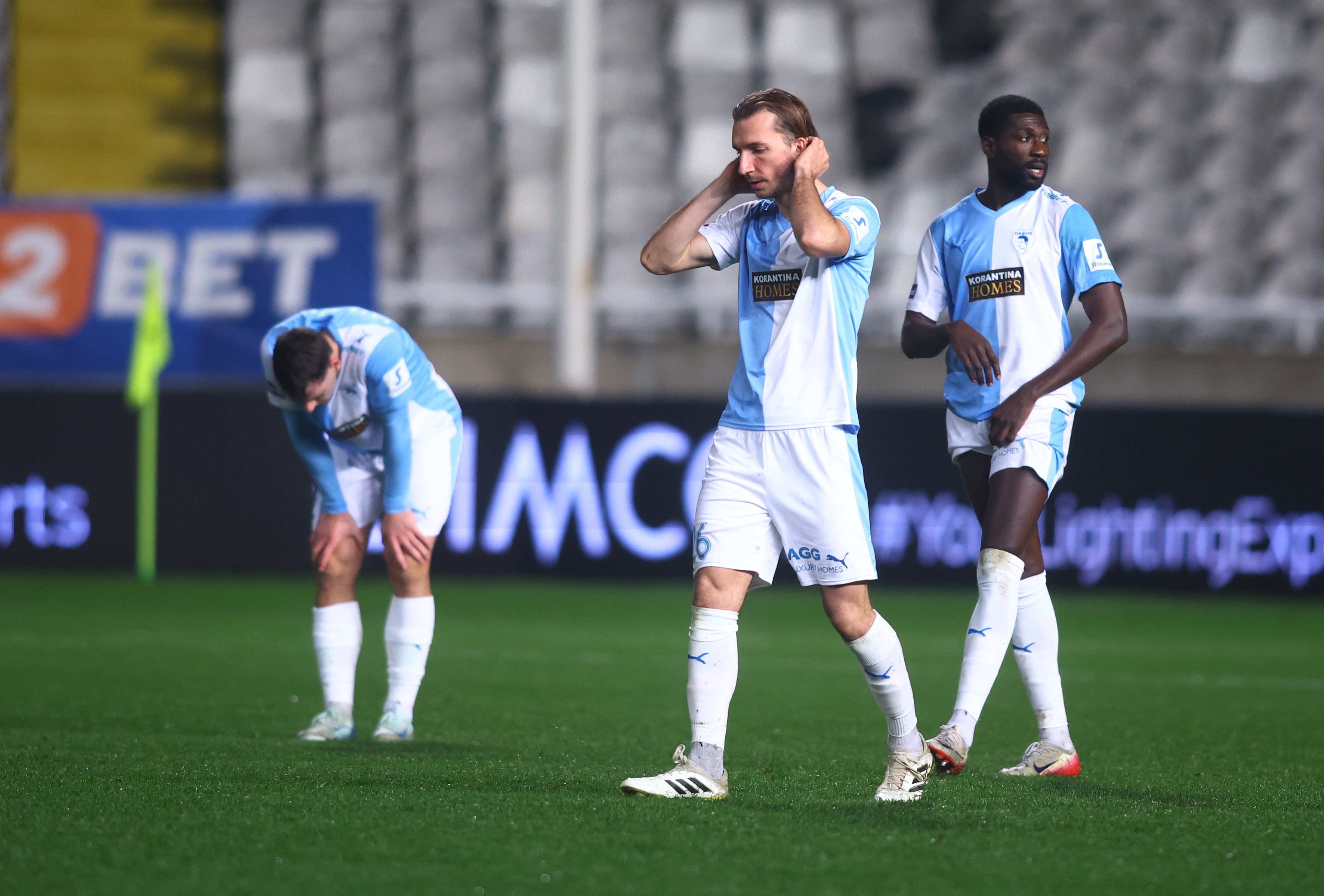 ΤΡΙΤΩΣΕ το ΚΑΚΟ, κι άλλο ΠΡΟΒΛΗΜΑ - Κρατούσε το κεφάλι του ο Θελάδες!