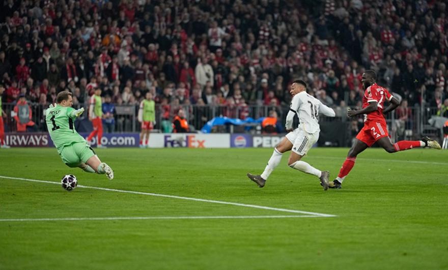 Απίστευτη ματσάρα πέντε… αστέρων στο πρώτο ημίχρονο το Μπάγερν-Ρεάλ!