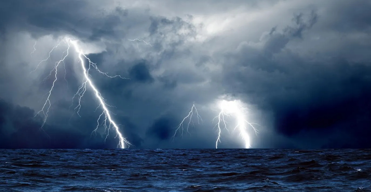 Κακοκαιρία BYRON: Σε ισχύ κίτρινη προειδοποίηση για ισχυρές καταιγίδες – Μέχρι πού θα πέσει η θερμοκρασία