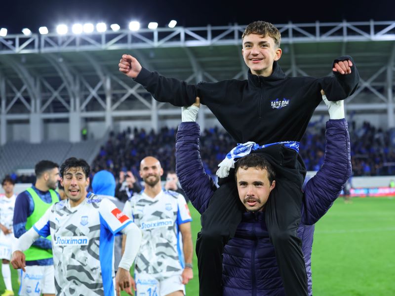 Λατρεία για τον Πέτρο από την Πορτογαλία! 