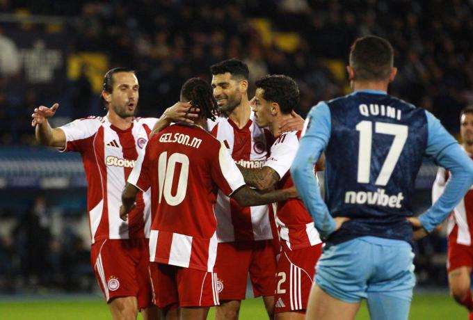 Η παρακάμερα του Ολυμπιακού από τη νίκη στο Περιστέρι (ΒΙΝΤΕΟ)