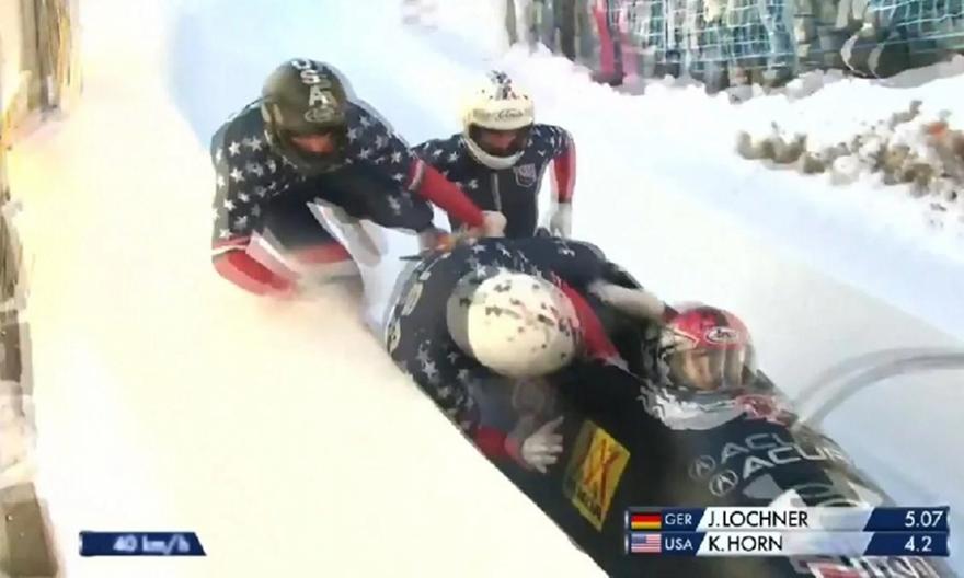 Απίστευτο περιστατικό στο μπόμπσλεϊ: Τρεις Αμερικανοί έπεσαν στην εκκίνηση και ο Κρις Χορν κατέβηκε μόνος όλη την πίστα!