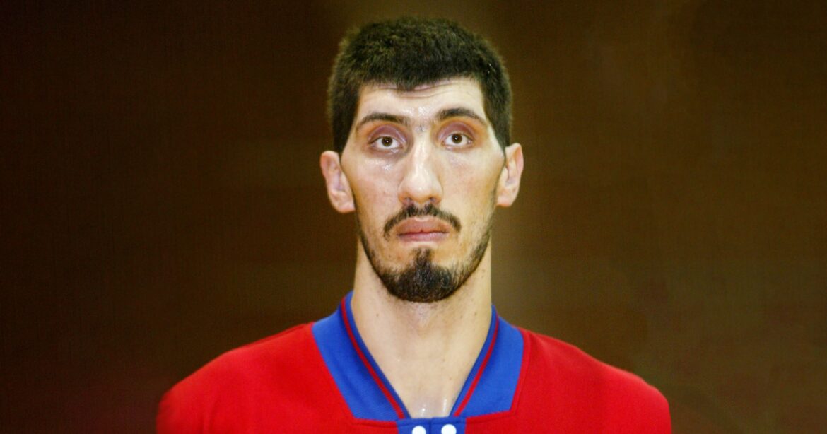 Γκεόργκε Μουρεσάν: Χωρίς αναισθησία