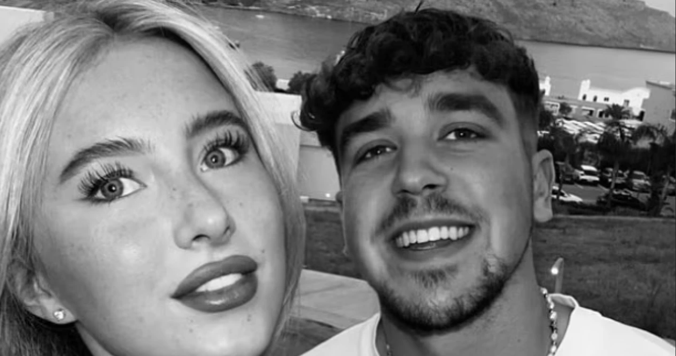 Άνω κάτω ποδοσφαιρική ομάδα - Παίκτης ανακοίνωσε ότι θα γίνει πατέρας και μητέρα είναι η κόρη του προπονητή