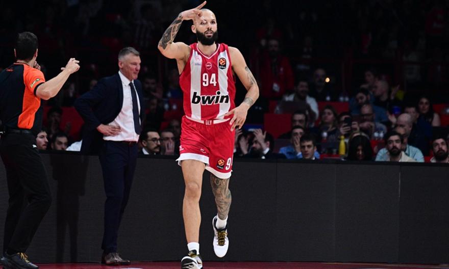 Μέγας Φουρνιέ έκανε σμπαράλια τη Φενέρ και βάζει τον Ολυμπιακό στην πόρτα της τετράδας!