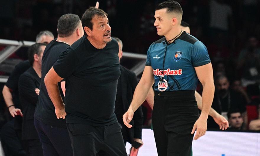 Η φάση που έκανε ΕΞΑΛΛΟ τον Αταμάν στο -7, μπήκε στο παρκέ και αποβλήθηκε με διπλή τεχνική ποινή!