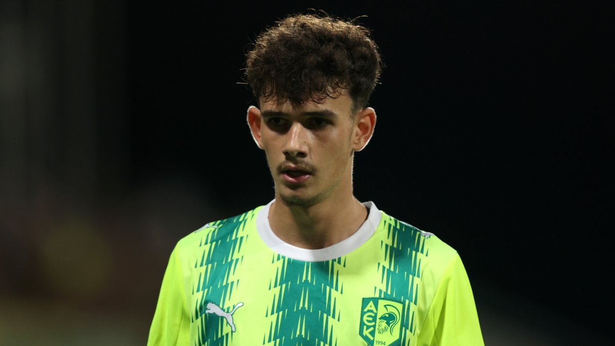 Έφυγε από την αποστολή της Εθνικής για να είναι στην αποστολή της ΑΕΚ