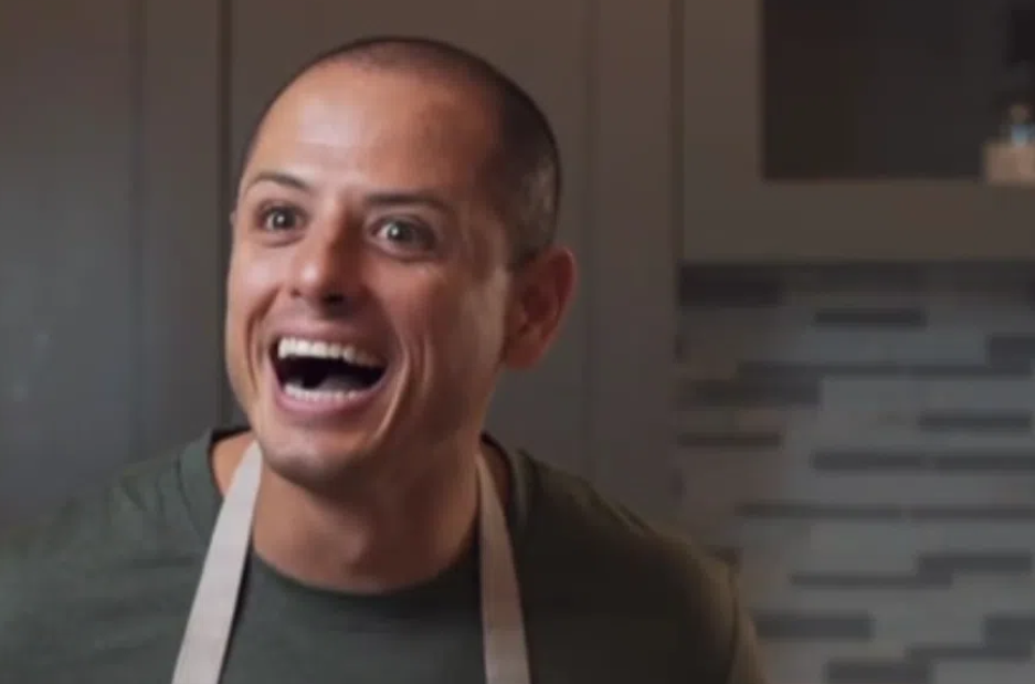 «Άλλαξε» καριέρα πρώην παίκτης της Μάντσεστερ Γιουνάιτεντ - Δείτε τι μαγείρεψε και... τρέλανε το TikTok