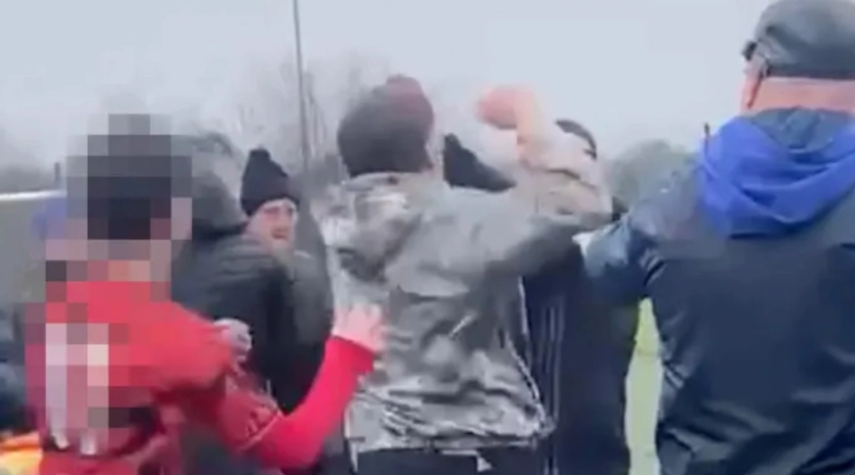 Άγρια συμπλοκή γονέων σε αγώνα U14 στην Ουαλία (BINTEO)