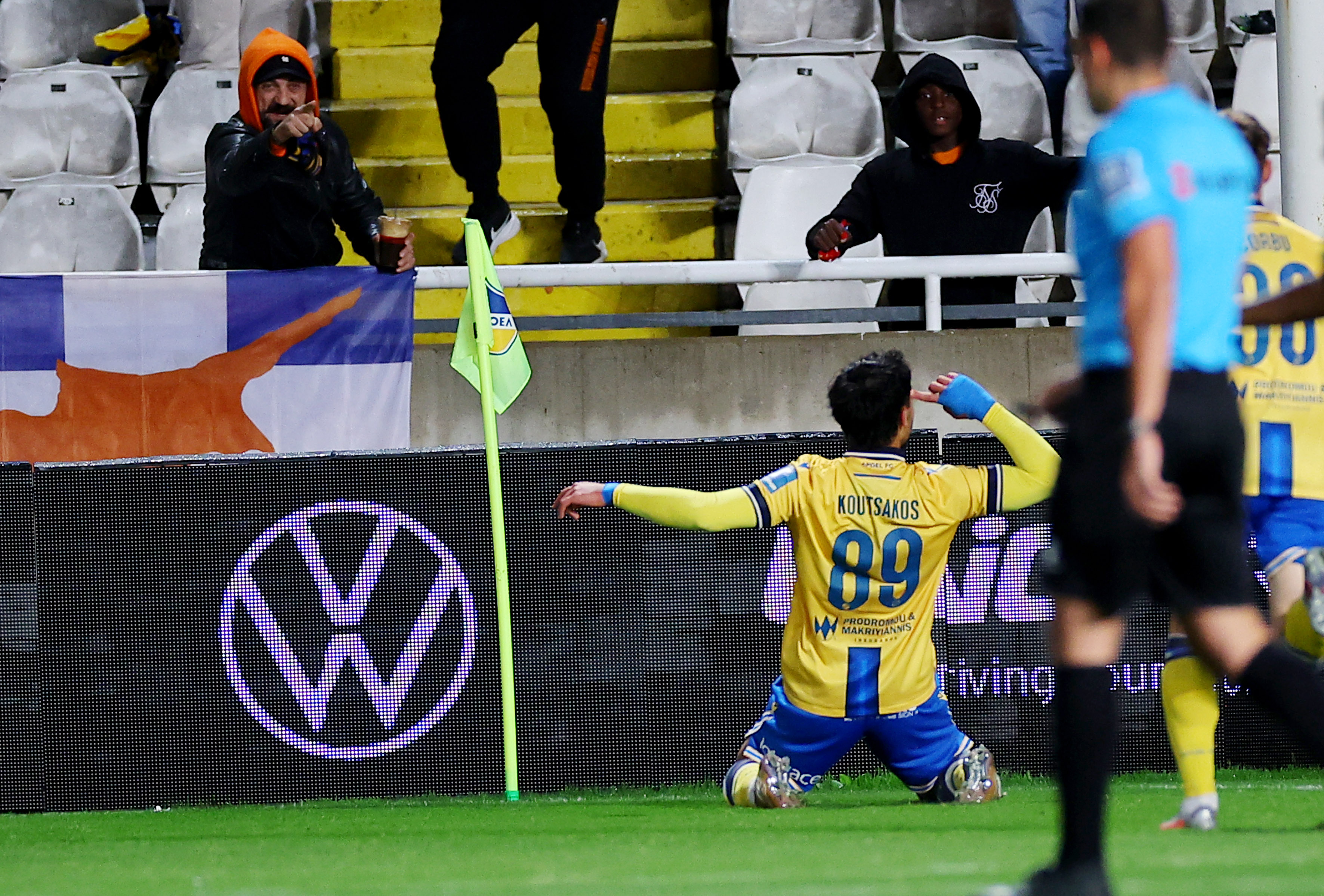 Ασίστ ο Σταφυλίδης, γκολ ο Κούτσακος, 1-0 ο ΑΠΟΕΛ (ΒΙΝΤΕΟ)