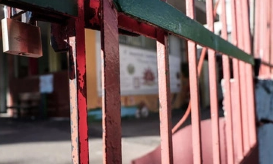 Αδιανόητη απάτη σε παιδικό σταθμό: Δασκάλα τάιζε νήπια με καθαρτικό για να δουλεύει λιγότερο (ΒΙΝΤΕΟ)