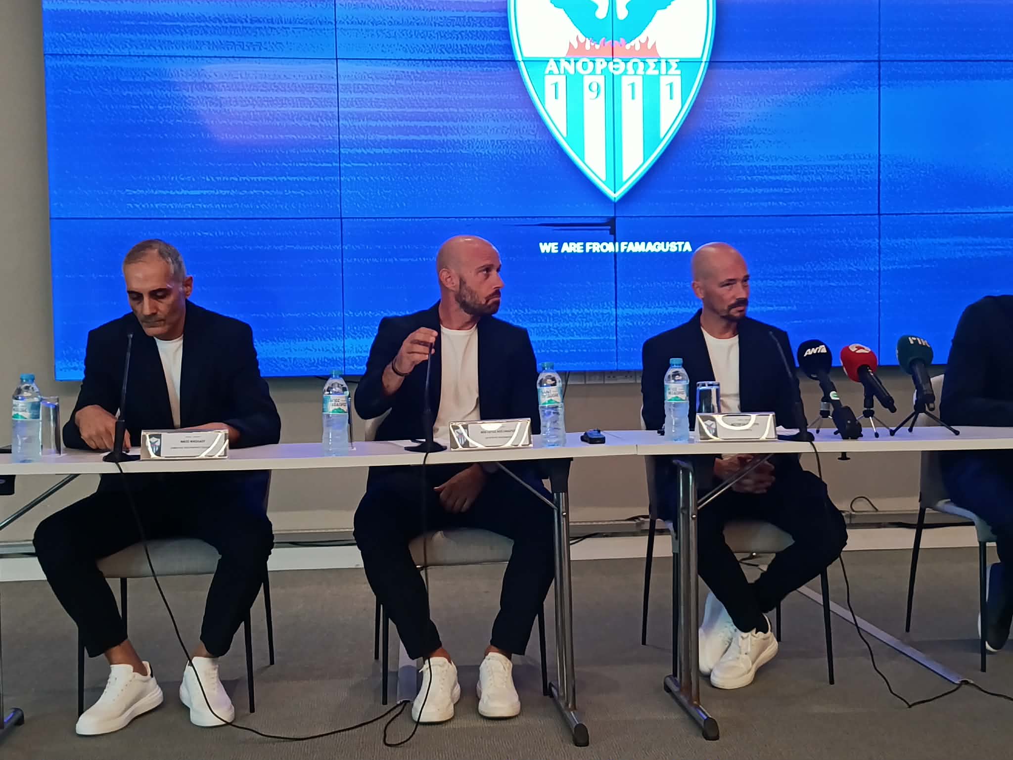 LIVE: Η συνέντευξη Τύπου της Ανόρθωσης στην παρουσίαση Ελ Μαέστρο, Αλεξάνδρου και Νικολάου