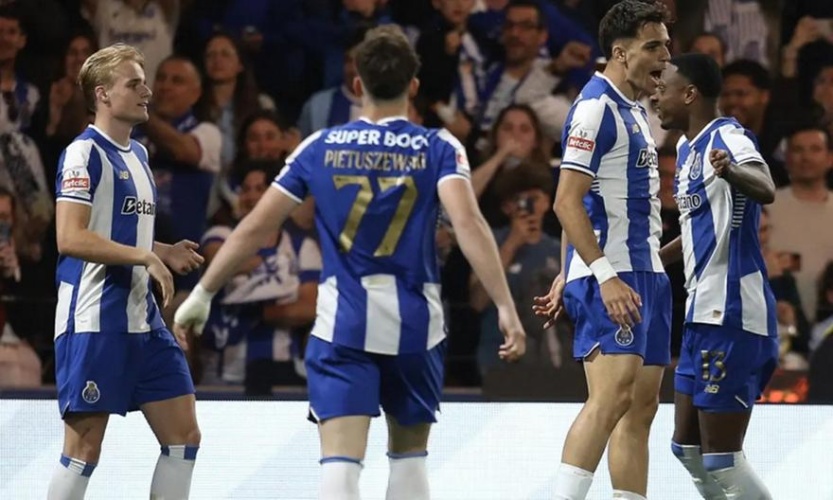 Τον χαβά της η Πόρτο και πάντα αγκαλιά με τον τίτλο!