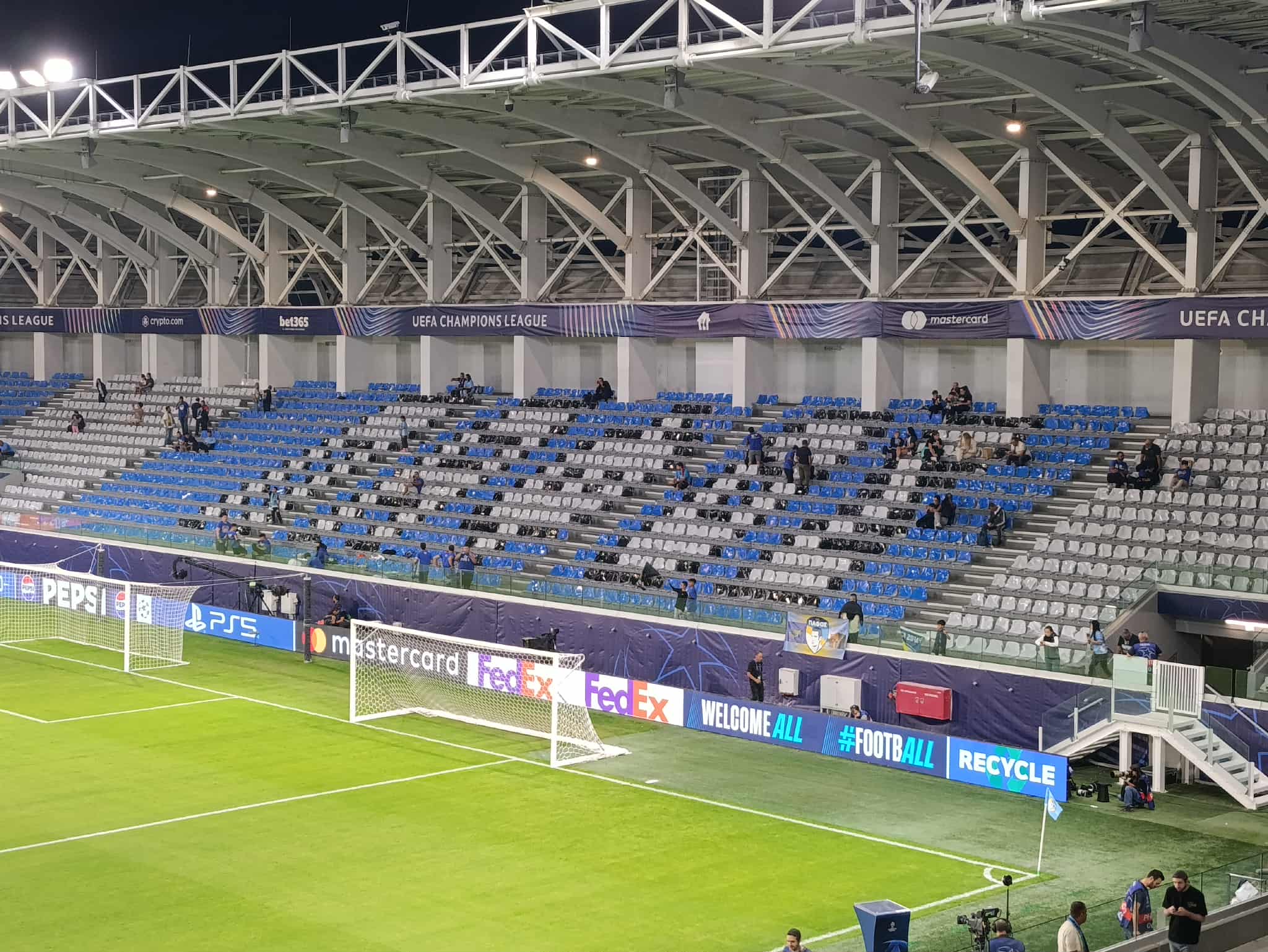 ΠΑΦΟΣ: Αντίδραση από Θύρα 5 για το κορεό που δεν σηκώθηκε με Βιγιαρεάλ – Τι έγινε!