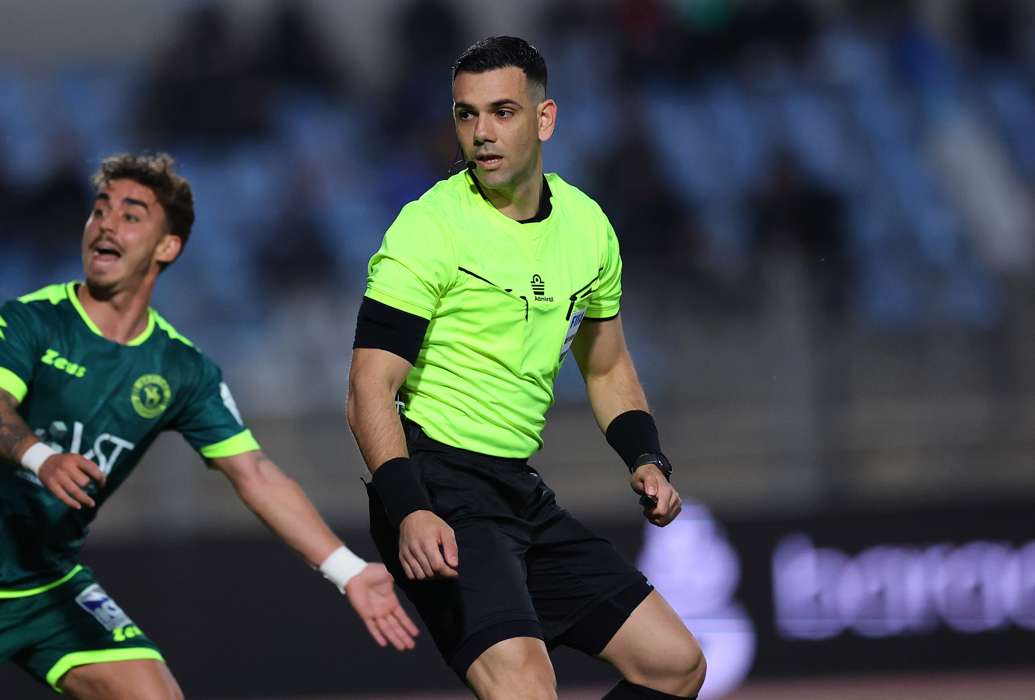 Όταν ο ρεφ αγνοεί το VAR: Η επίμαχη φάση του 15' στο Ακρίτας - Πάφος