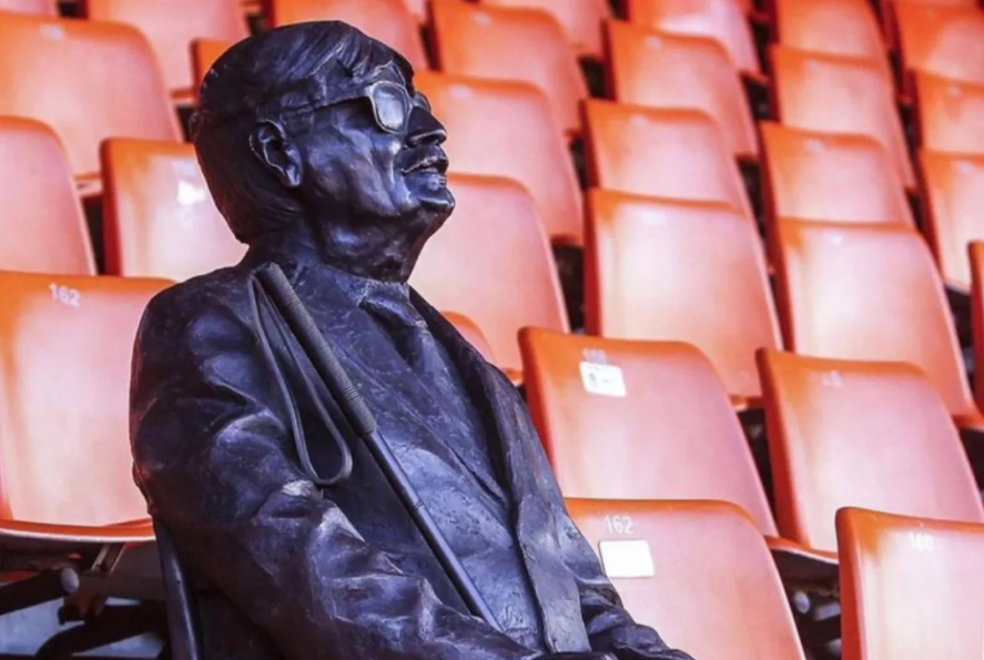 Ο «αιώνιος» φίλαθλος της Βαλένθια έχει την πιο «παραμυθένια», ποδοσφαιρική ιστορία!