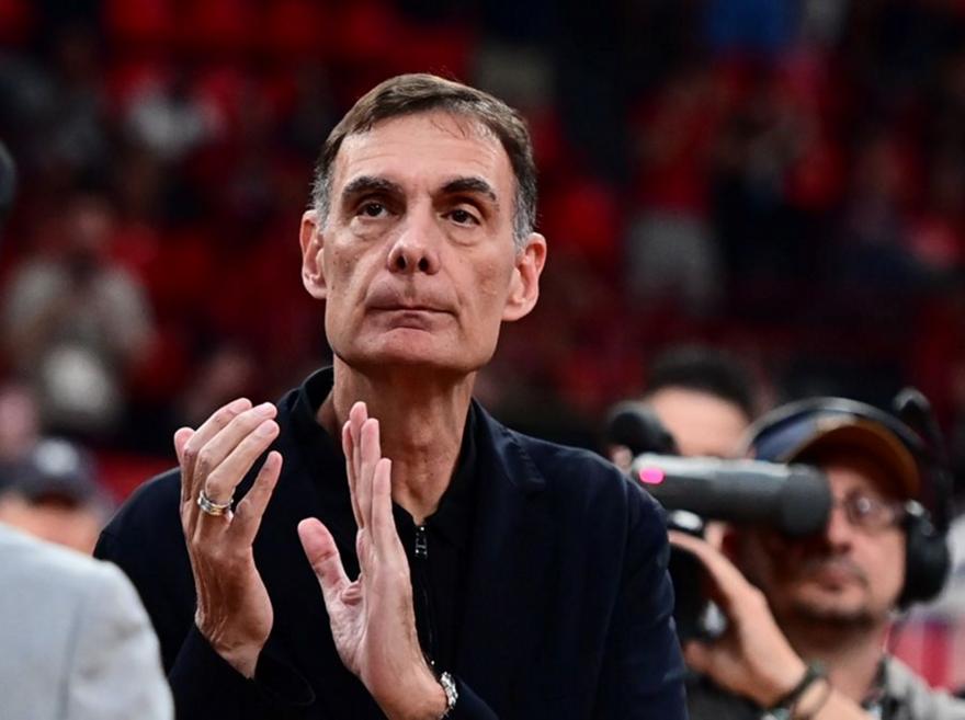 Ολυμπιακός-Παναθηναϊκός: Το σκηνικό ανάμεσα σε Μπαρτζώκα και Αταμάν πριν το τζάμπολ του τελικού