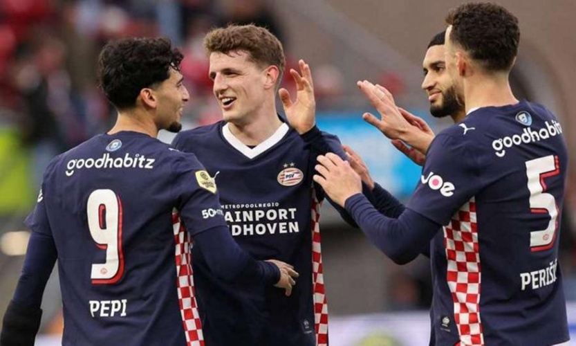 Έριξε εξάρα και... εξαφανίστηκε ξανά η Αϊντχόφεν!