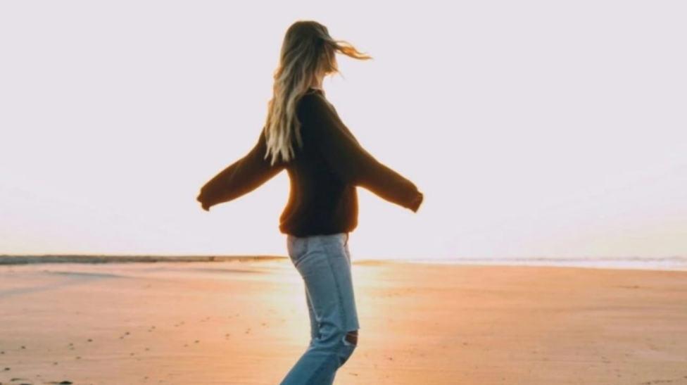 5 μαθήματα που αξίζει να πάρεις από τους ανθρώπους, που τα έχουν βρει με τη μοναξιά τους