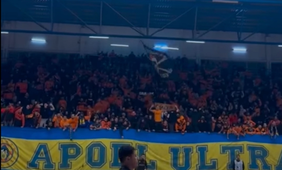 «Είσαι αρρώστια βαριά»: Το ΣΟΟΥ των Πορτοκαλί στο κλειστό κόντρα στην ΑΕΛ – Δείτε ΒΙΝΤΕΟ