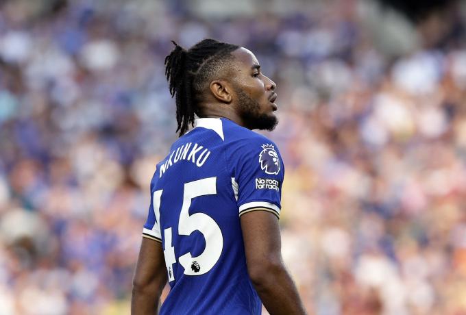 Ο Ενκουνκού θα... κρίνει το deal της Τσέλσι για Βλάχοβιτς