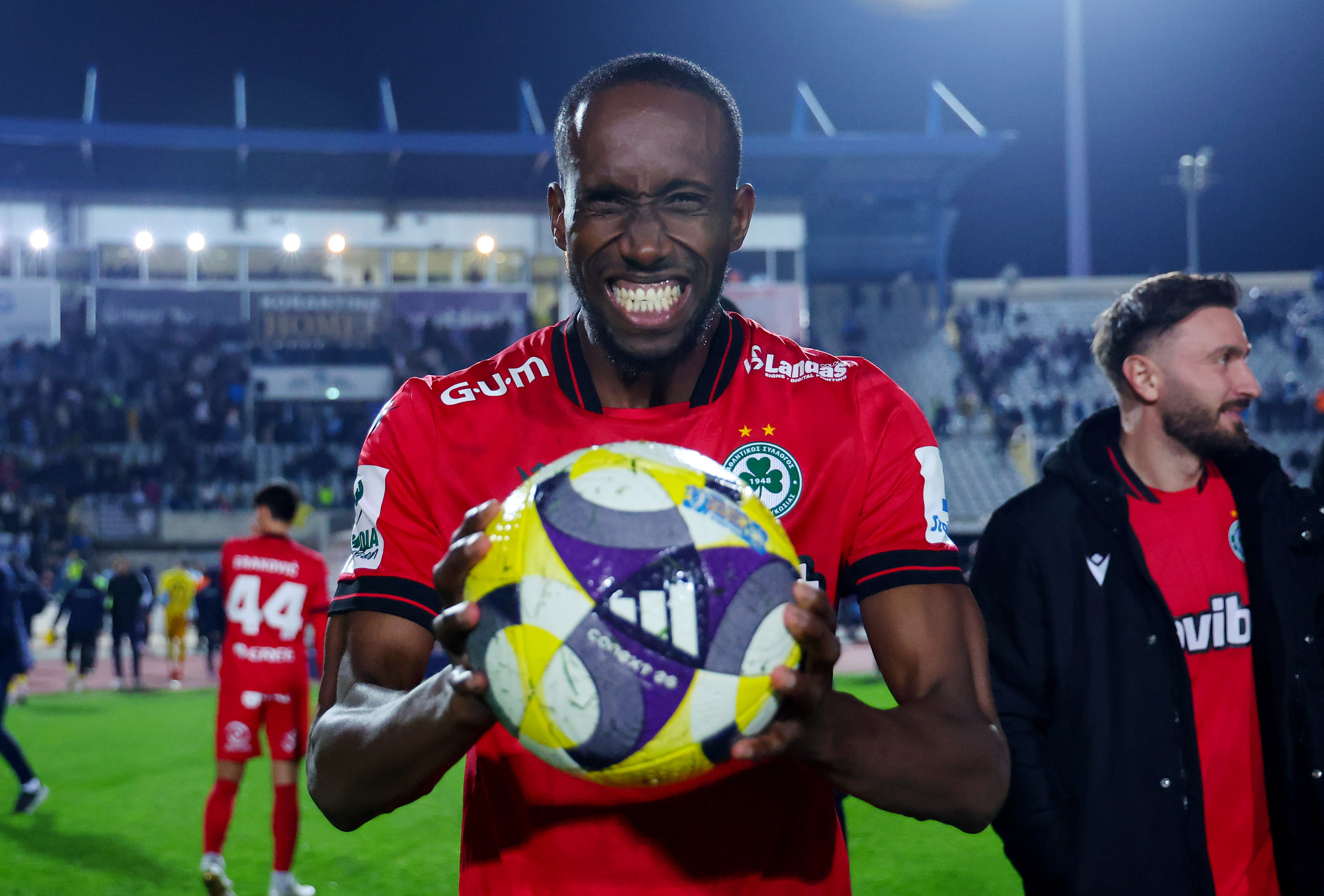 Η μπάλα... σπίτι του Σεμέδο! (ΦΩΤΟΓΡΑΦΙΕΣ)