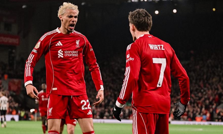 Επιτέλους νίκη στο πρωτάθλημα η Λίβερπουλ, σκόρπισε με τεσσάρα τη Νιούκαστλ!