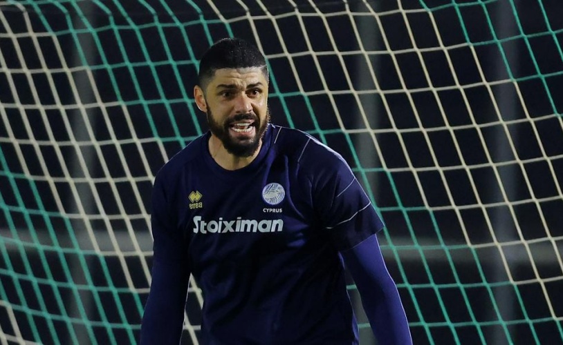 Παρών στην προπόνηση της Εθνικής Κύπρου ο Φαμπιάνο! Πόζαρε με Λοΐζου (ΦΩΤΟΓΡΑΦΙΕΣ)