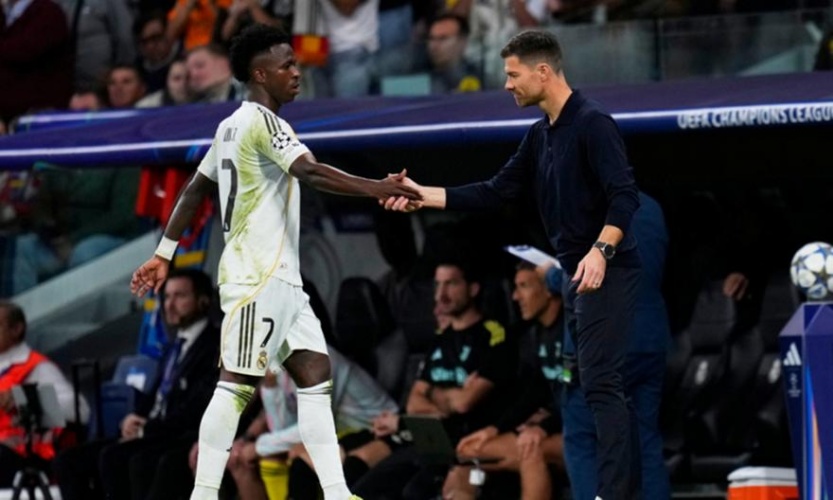 Του κόπηκε η… μαγκιά: Ο Βινίσιους ζήτησε συγγνώμη από τον Τσάμπι Αλόνσο! (ΒΙΝΤΕΟ) Του κόπηκε η… μαγκιά: Ο Βινίσιους ζήτησε συγγνώμη από τον Τσάμπι Αλόνσο! (ΒΙΝΤΕΟ)