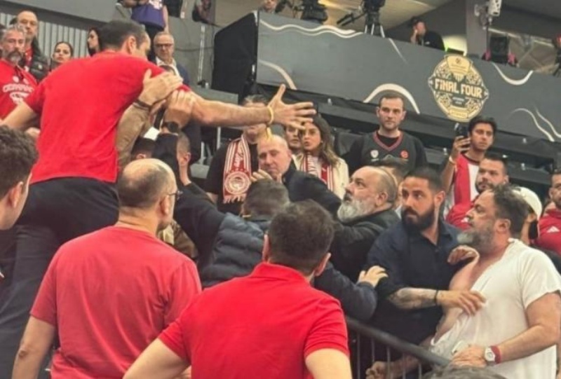 Μαρινάκης: «Με έφτυσε και τον χαστούκισα» - Δημητριάδης: «Μου είπε "σου γ@μ@ τη μάνα" και του έριξα γροθιά» (ΒΙΝΤΕΟ)
