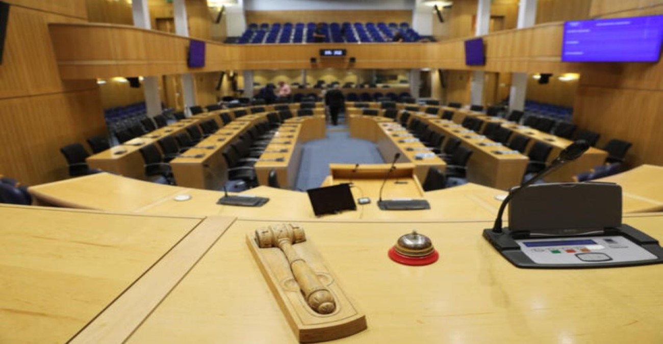 Αυτοί οι βουλευτές χάνουν την έδρα τους αν δικαιωθεί η Ανθούση στο εκλογοδικείο