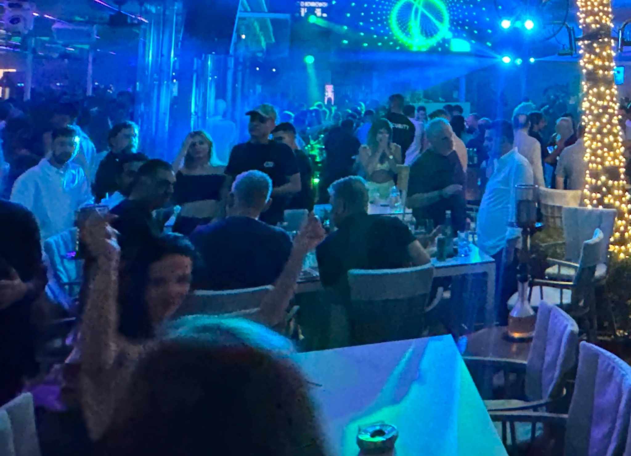 Πηγαδάκι προέδρων σε μαγαζί στη Λεμεσό (ΦΩΤΟΓΡΑΦΙΑ)