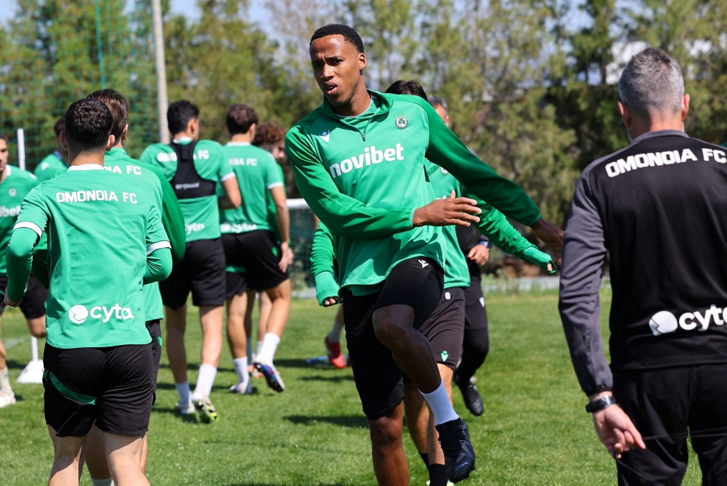 Δυνατό ΣΚΗΝΙΚΟ με Μαγιαμπέλα - Η... φάτσα του τα λέει όλα! (ΦΩΤΟΓΡΑΦΙΕΣ)