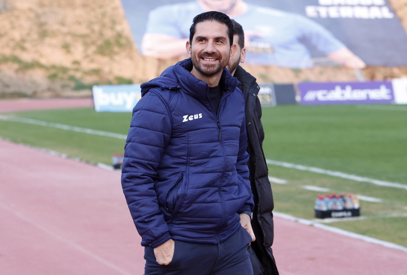 Ωραίο στιγμιότυπο με Νικολάου και Μάρτινς πριν τη σέντρα (ΦΩΤΟΓΡΑΦΙΕΣ)