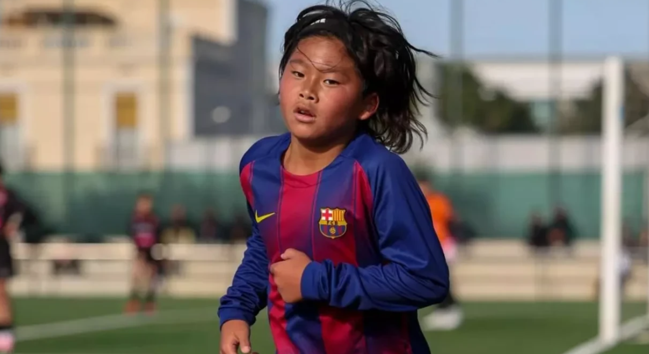 Ο 11χρονος Ιάπωνας θυμίζει τον Μέσι και έχει ξετρελάνει την Μπαρτσελόνα (BINTEO)