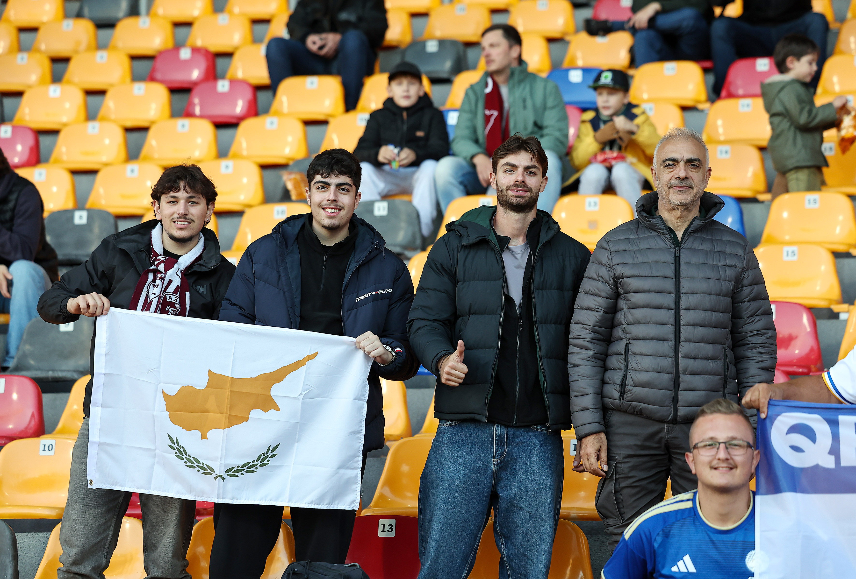 Κύπριοι φίλαθλοι στο Skonto Stadium (ΦΩΤΟΓΡΑΦΙΕΣ)
