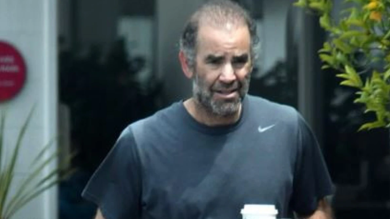 Aγνώριστος στα 55 του ο θρύλος του παγκόσμιου αθλητισμού (ΦΩΤΟΓΡΑΦΙΑ)