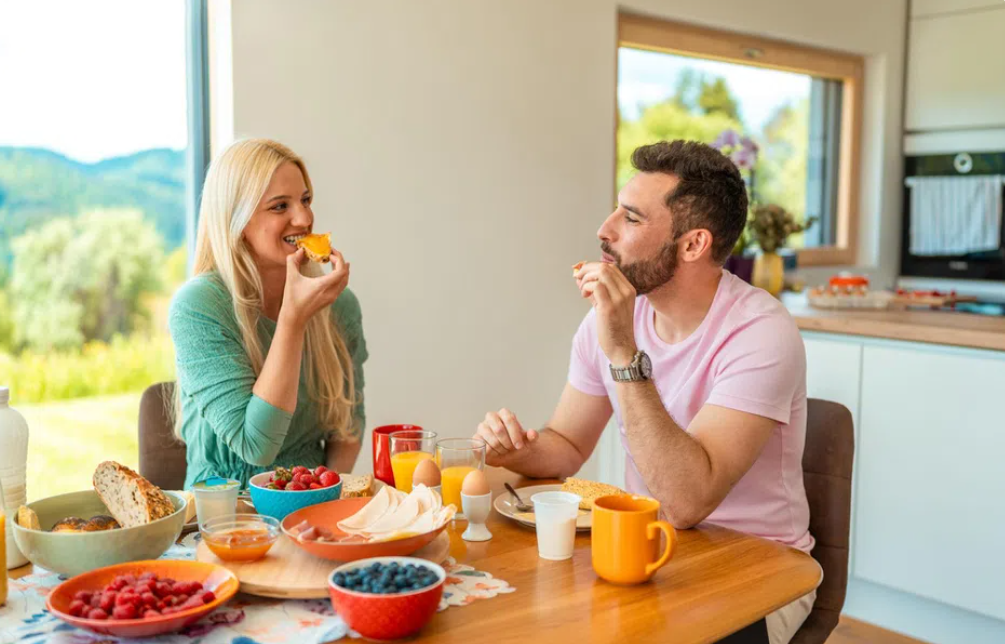 Πώς η Διατροφή Επηρεάζει τη Σεξουαλική Ζωή: Η Σύνδεση που Δεν Πρέπει να Αγνοούμε