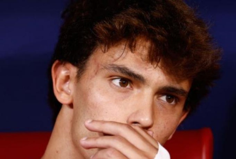 Καφρίλα παντού: Οι οπαδοί της Ατλέτικο έβριζαν τον Φέλιξ και τη μάνα του... (ΒΙΝΤΕΟ)