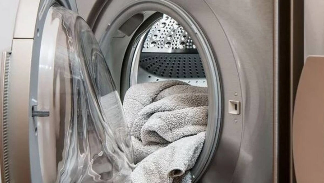 «Η αντίστροφη μέτρηση μόλις ξεκίνησε»: Ο κανόνας των 30 λεπτών στο πλύσιμο των ρούχων