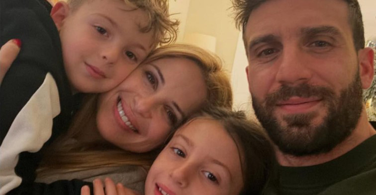 Γιώργος Εφραίμ: Η εικόνα που έβγαλε την κόρη του με τον σκύλο τους αποθεώθηκε - Δείτε φωτογραφία