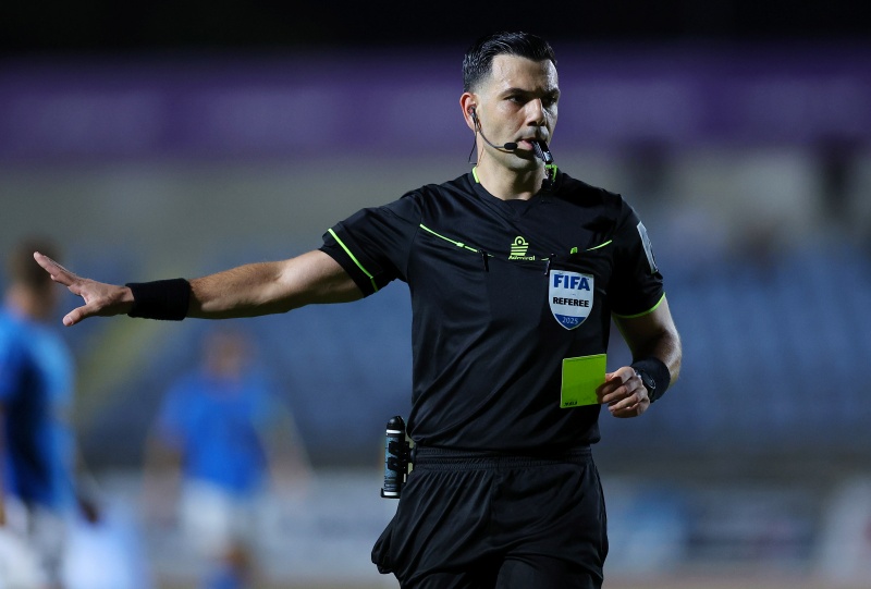 Διαμαρτύρονται στην ΑΕΛ για κόκκινη στον Νταβίντ Λουίζ – Δείτε τη φάση (ΒΙΝΤΕΟ)