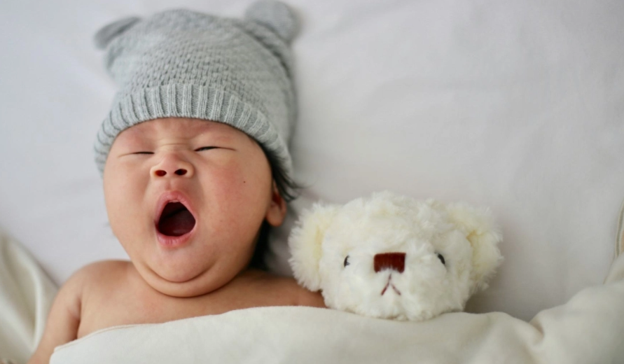 Ονόματα μωρών που «εξαφανίζονται» στο εξωτερικό: Ποια πέφτουν απότομα στη λίστα και ποιες νέες τάσεις ανεβαίνουν