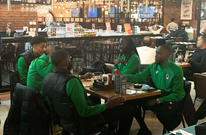 Ομονοιάτικο... καφεδάκι στο αεροδρόμιο