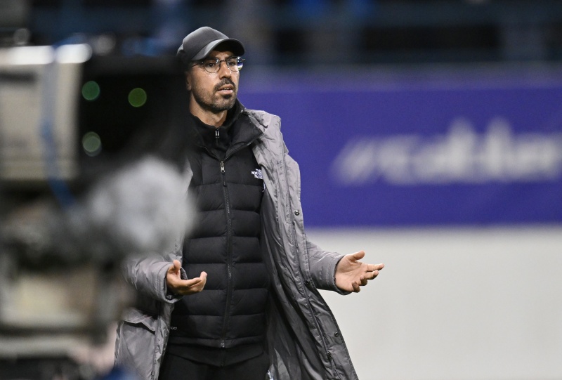 Ανησυχία Λοσάντα για βασικό παίκτη του - Τραυματίστηκε και έγινε αναγκαστική αλλαγή