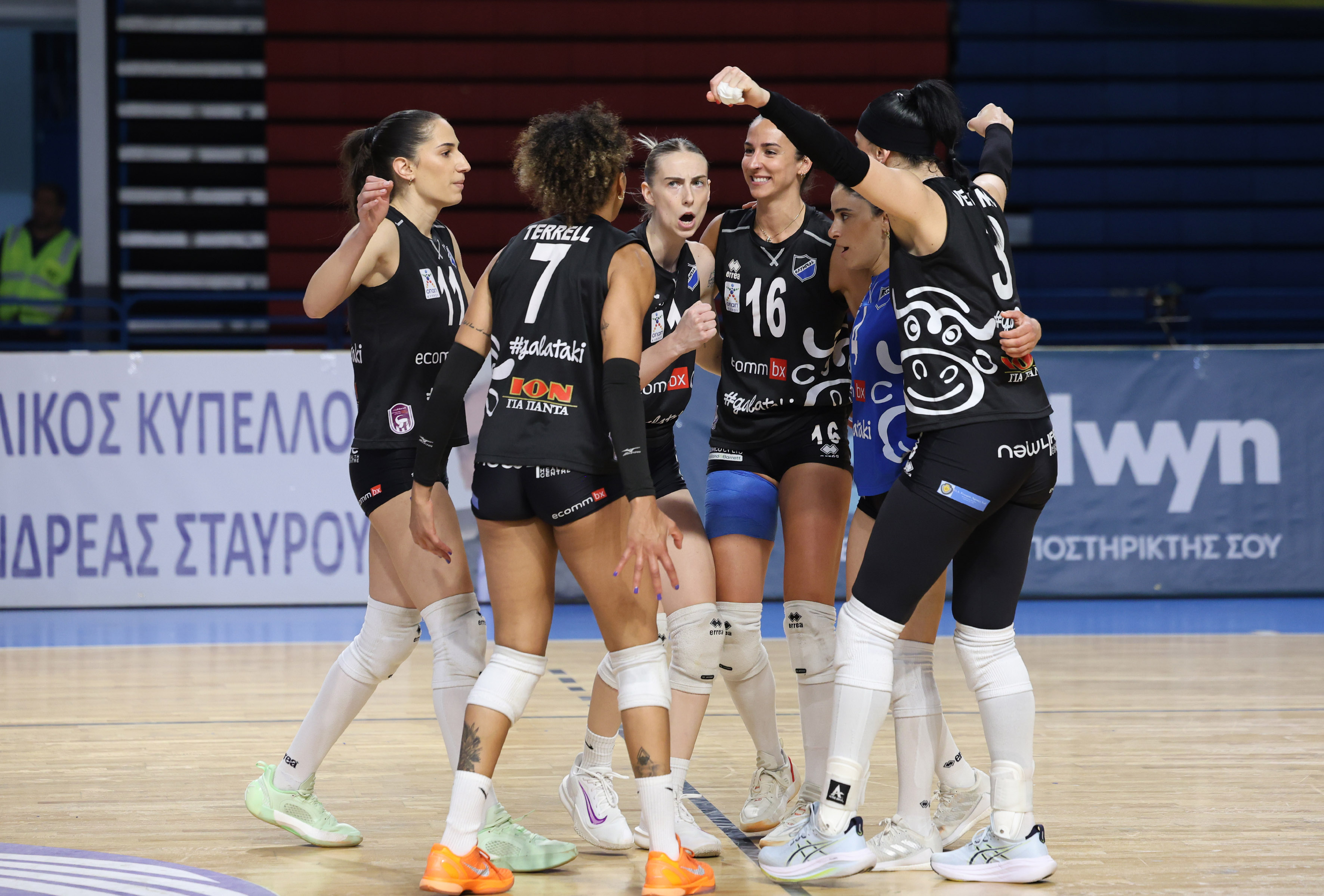 Βόλει γυναικών: Ξανά ΚΥΠΕΛΛΟΥΧΟΣ η Ολυμπιάδα!